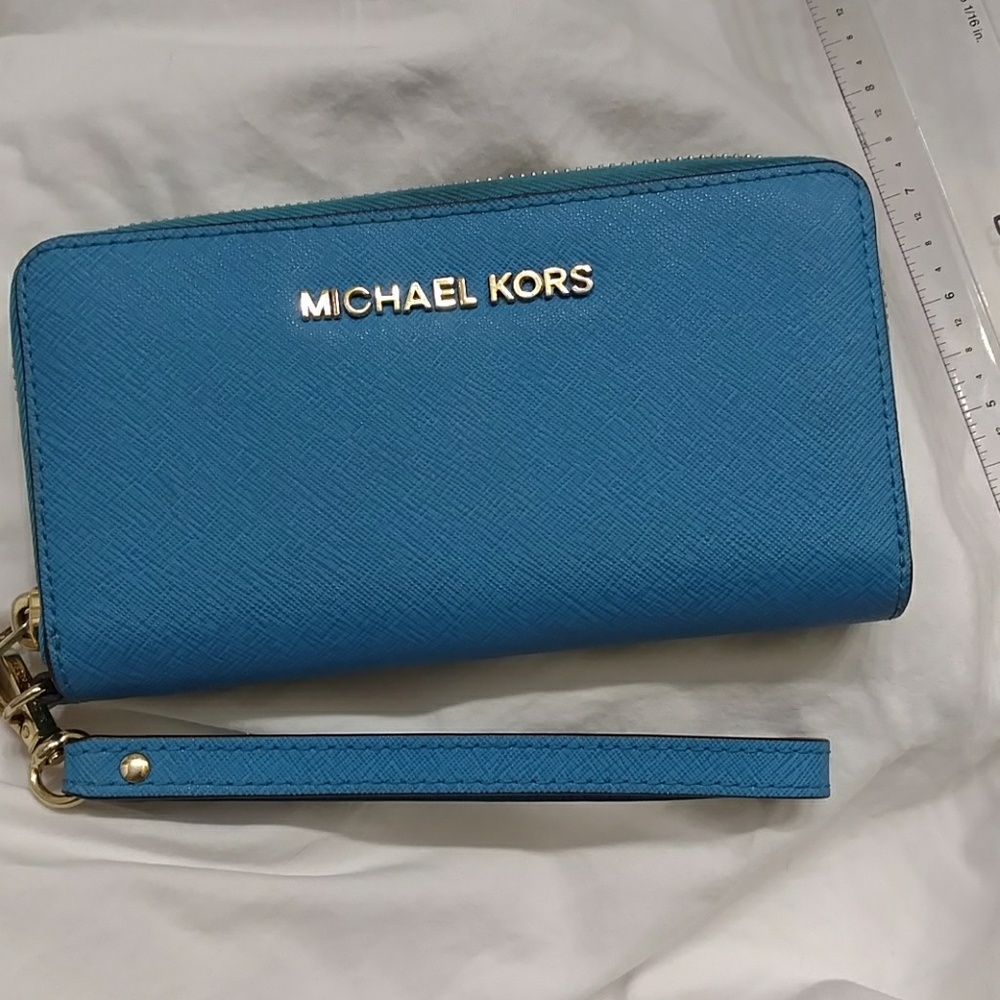 Michael Kors Wristlet